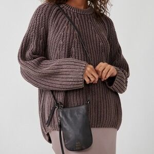 We the Free Wyatt Leather‎ Crossbody Pouch Purse, Dark Brown